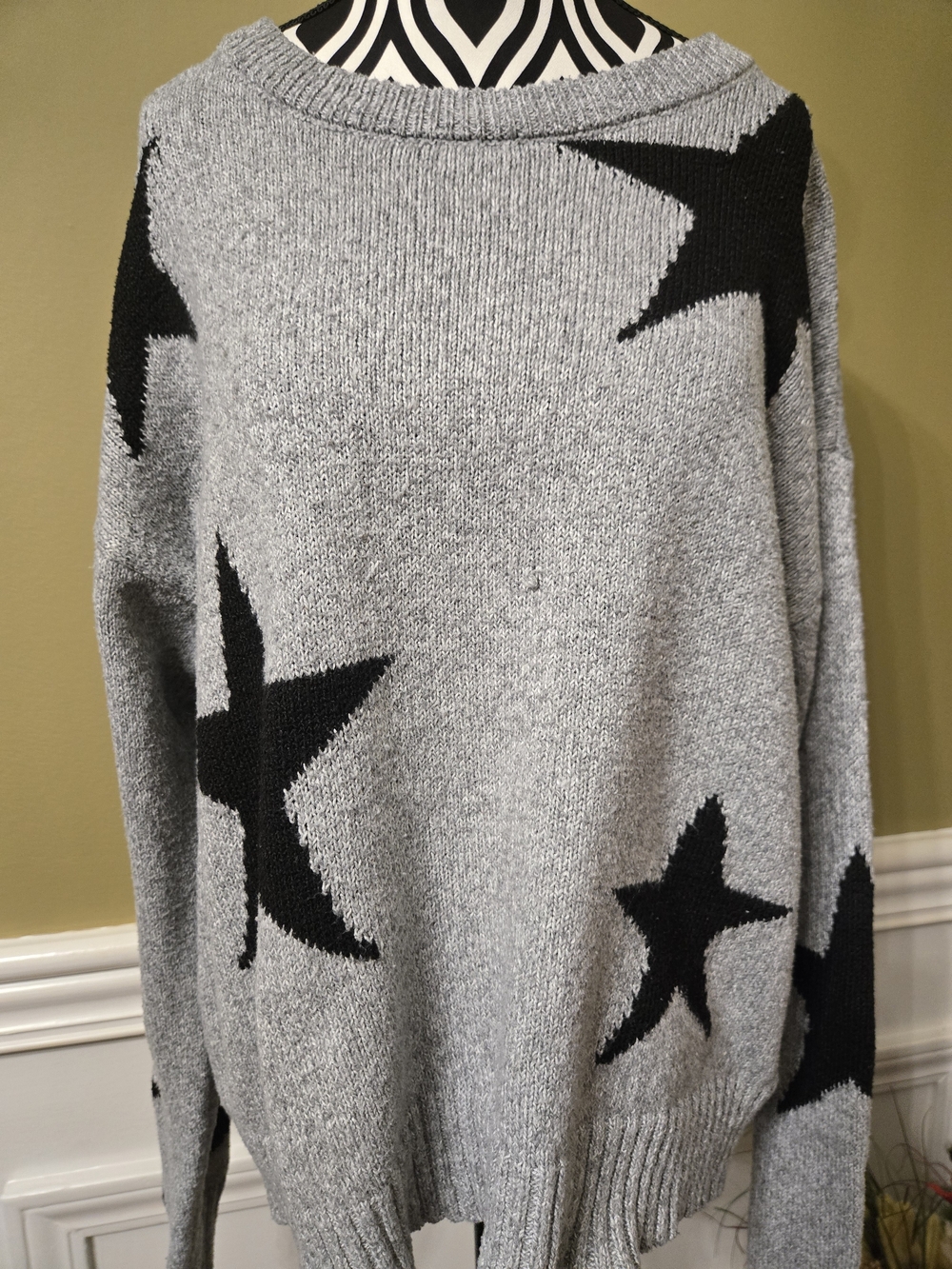 SHEIN Woman's Grey Crewneck Sweater with Black Star Pattern Large